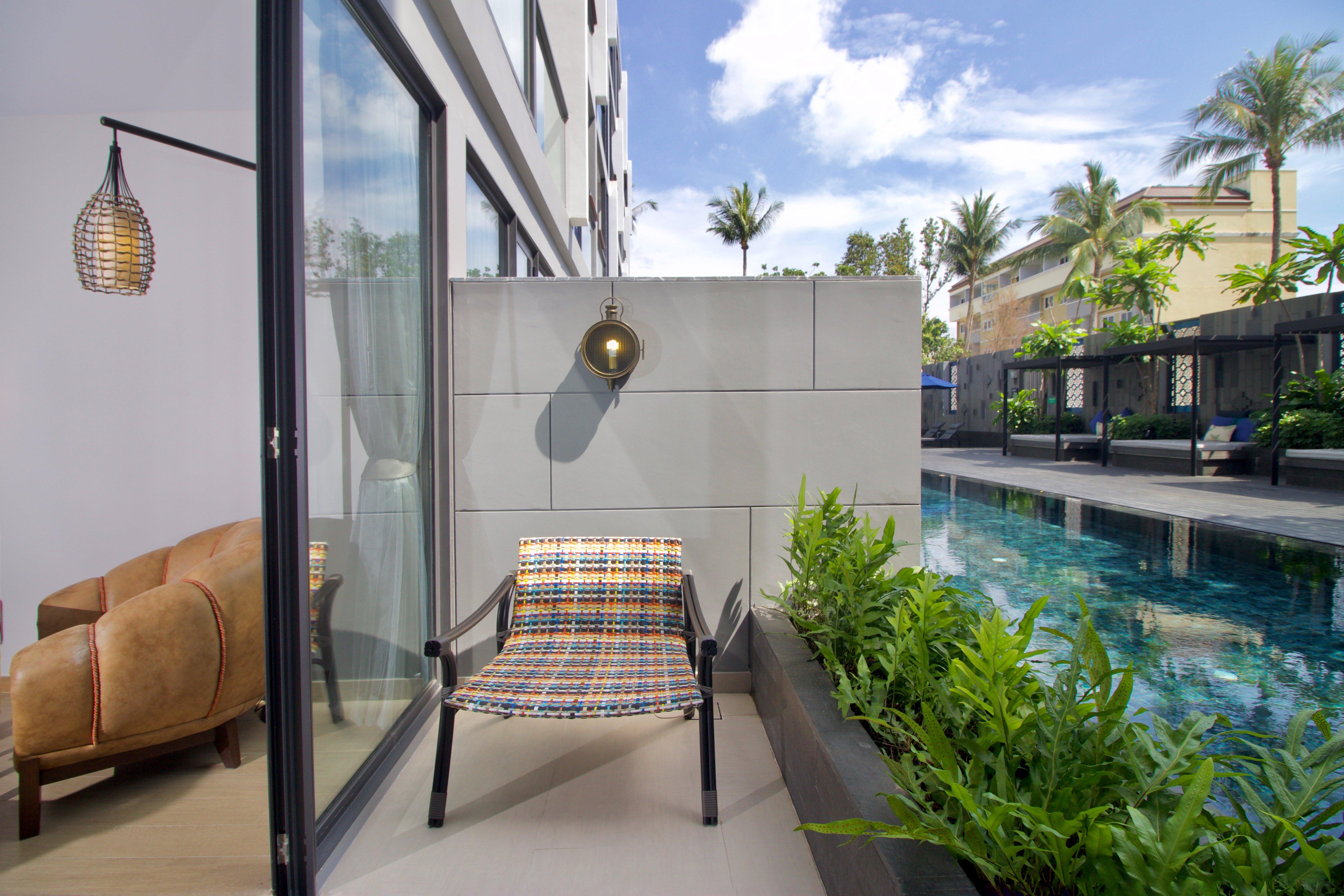 Hotel Indigo Phuket Patong By Ihg Ngoại thất bức ảnh The swimming pool at the hotel