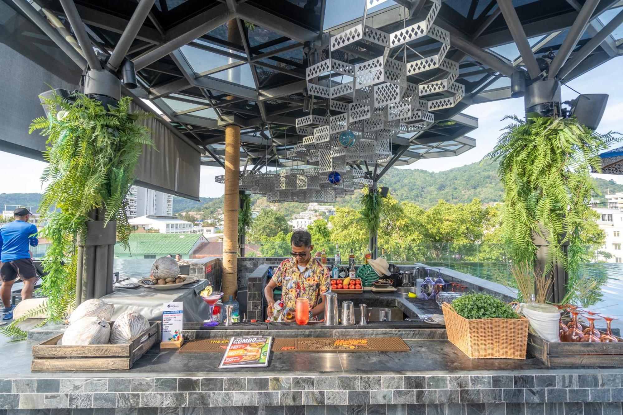 Hotel Indigo Phuket Patong By Ihg Ngoại thất bức ảnh The kitchen at the restaurant